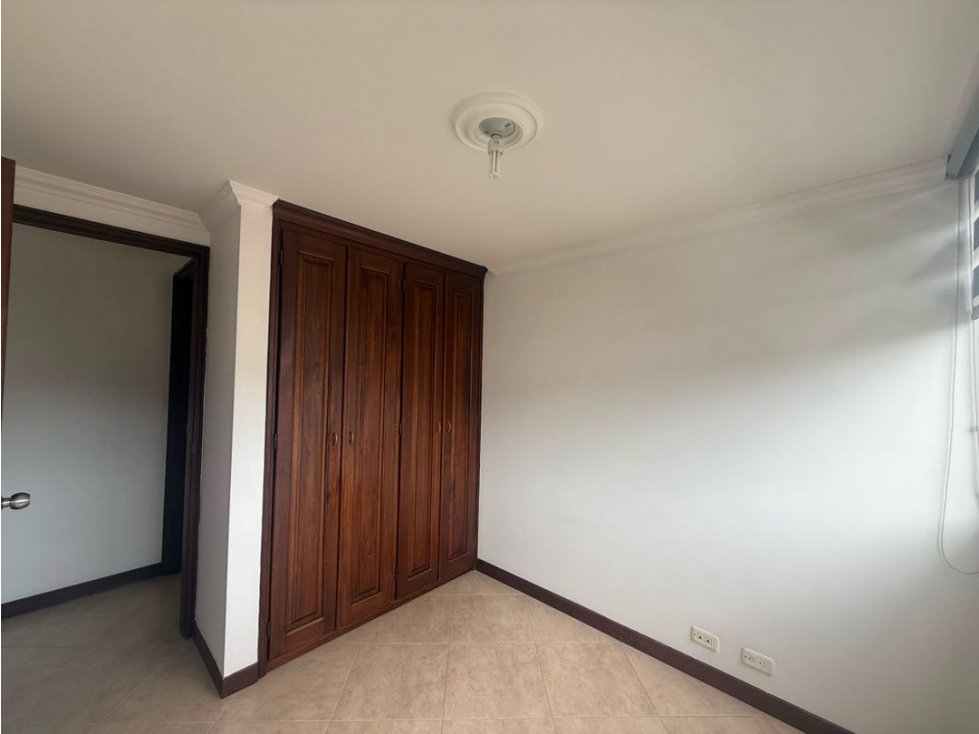 APARTAMENTO EN VENTA EN LA LOMA DE LOS BERNAL . — foto 4