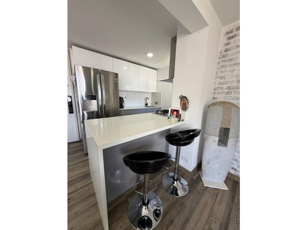 APARTAMENTO EN VENTA EN LA LOMA DE LOS BERNAL