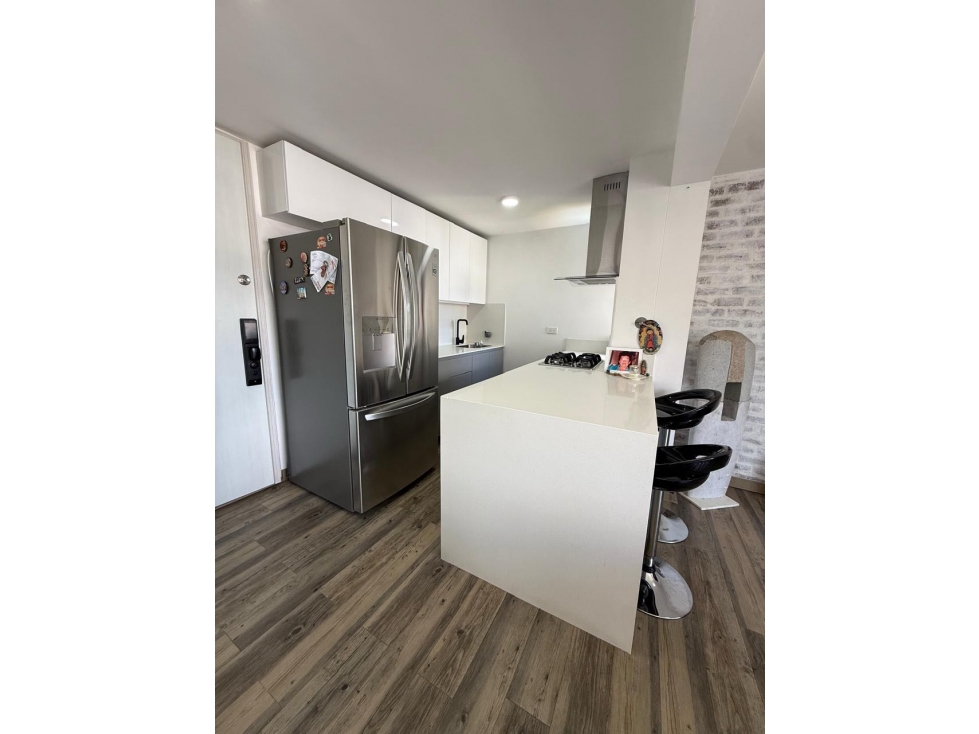 APARTAMENTO EN VENTA EN LA LOMA DE LOS BERNAL — foto 3