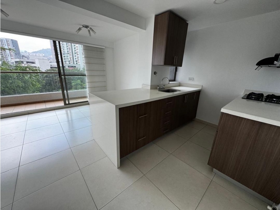 APARTAMENTO EN VENTA EN LA LOMA DE LOS BERNAL — foto 2
