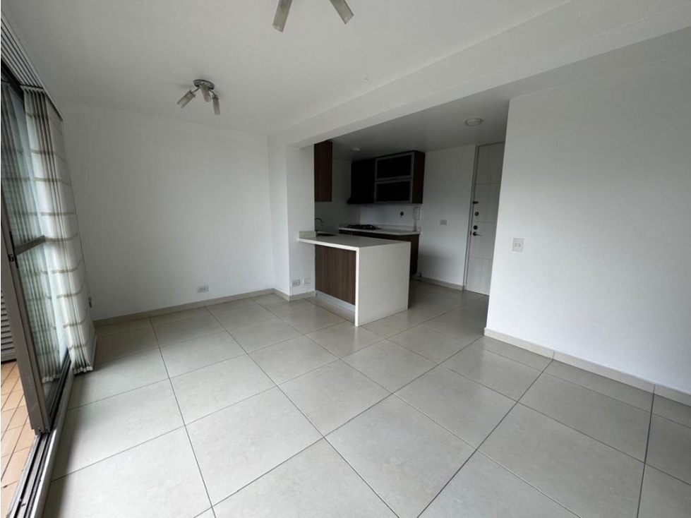 APARTAMENTO EN VENTA EN LA LOMA DE LOS BERNAL — foto 4