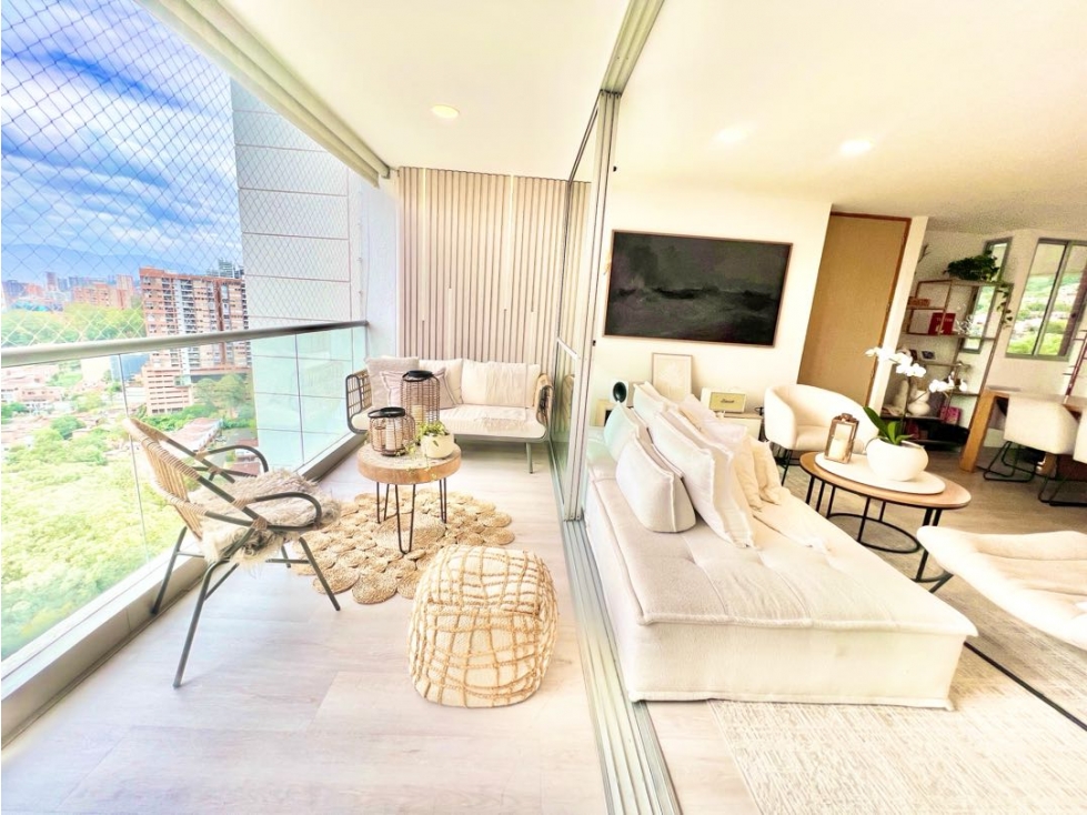 Apartamento en venta en la Loma del esmeraldas en Envigado