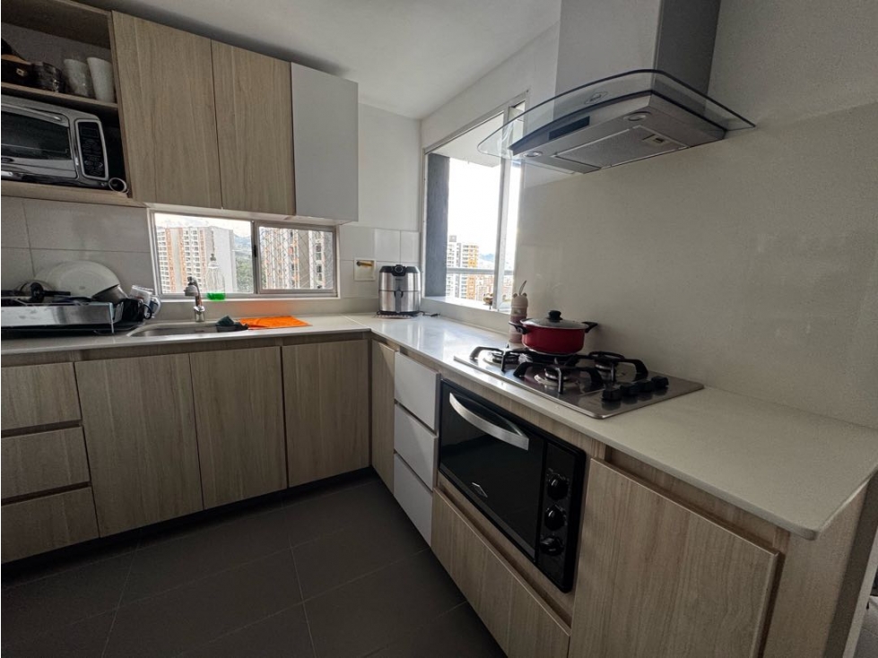 APARTAMENTO EN VENTA EN LA LOMA DE LOS BERNAL — foto 2