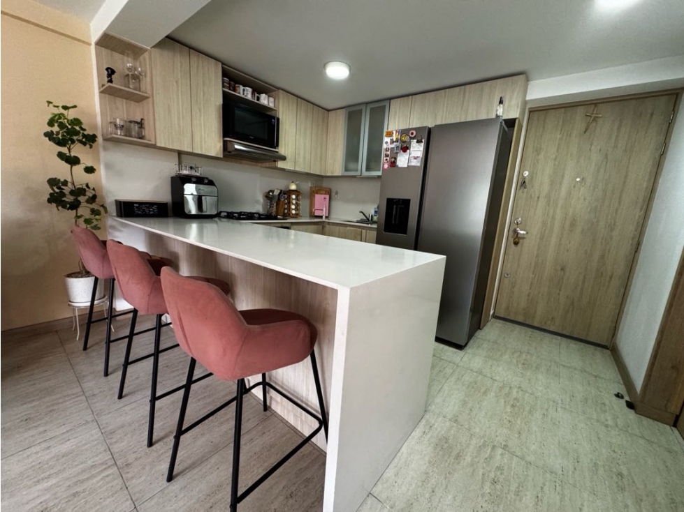 APARTAMENTO EN VENTA EN LA LOMA DE LOS BERNAL
