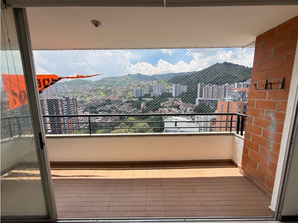 Apartamento en venta en La Loma de los Bernal — foto 3