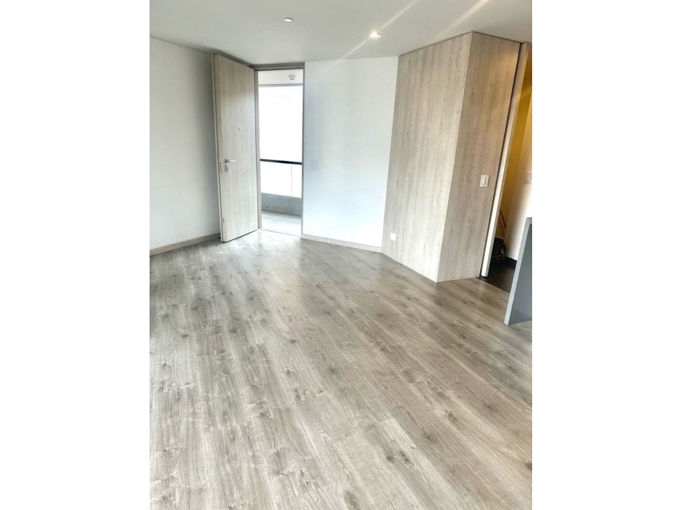 APARTAMENTO EN VENTA EN LAS PALMAS EL POBLADO. Excelente precio. — foto 5