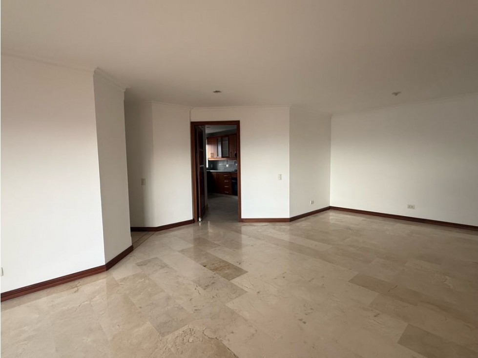 Apartamento en venta en Laureles Elegancia y Amplitud 266032 — foto 2