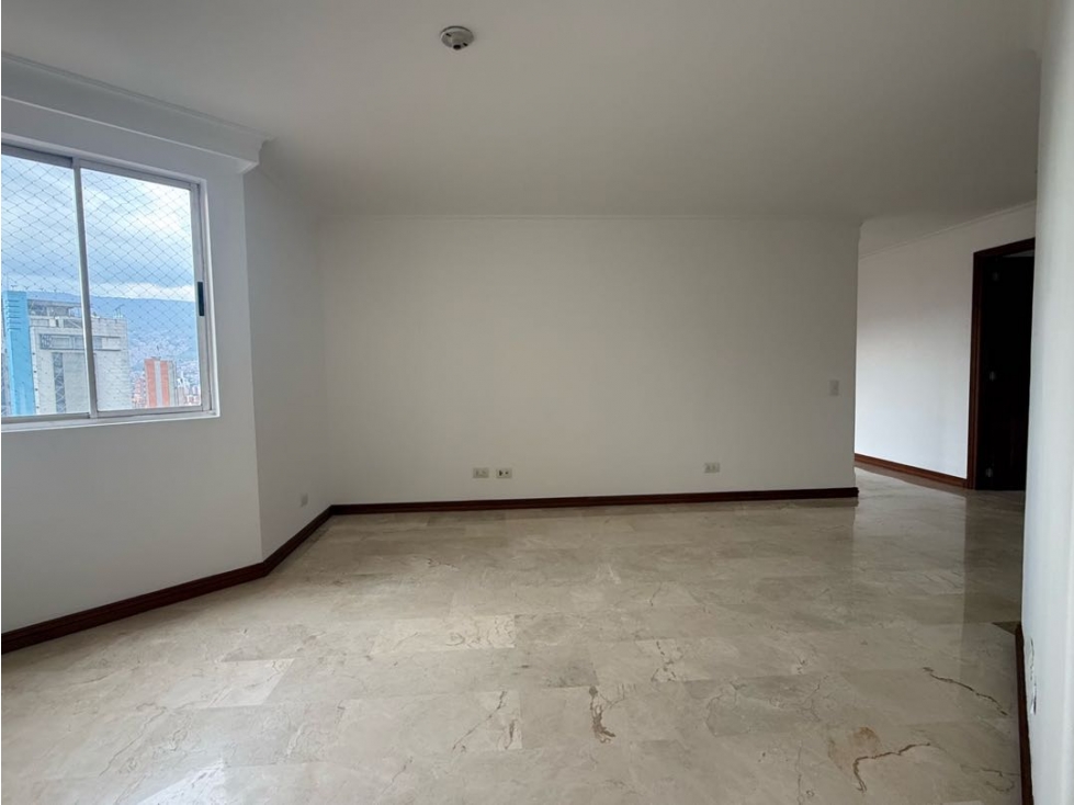 Apartamento en venta en Laureles Elegancia y Amplitud 266032 — foto 4