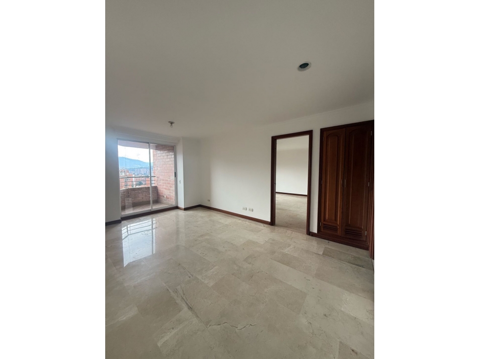 Apartamento en venta en Laureles Elegancia y Amplitud 266032 — foto 5