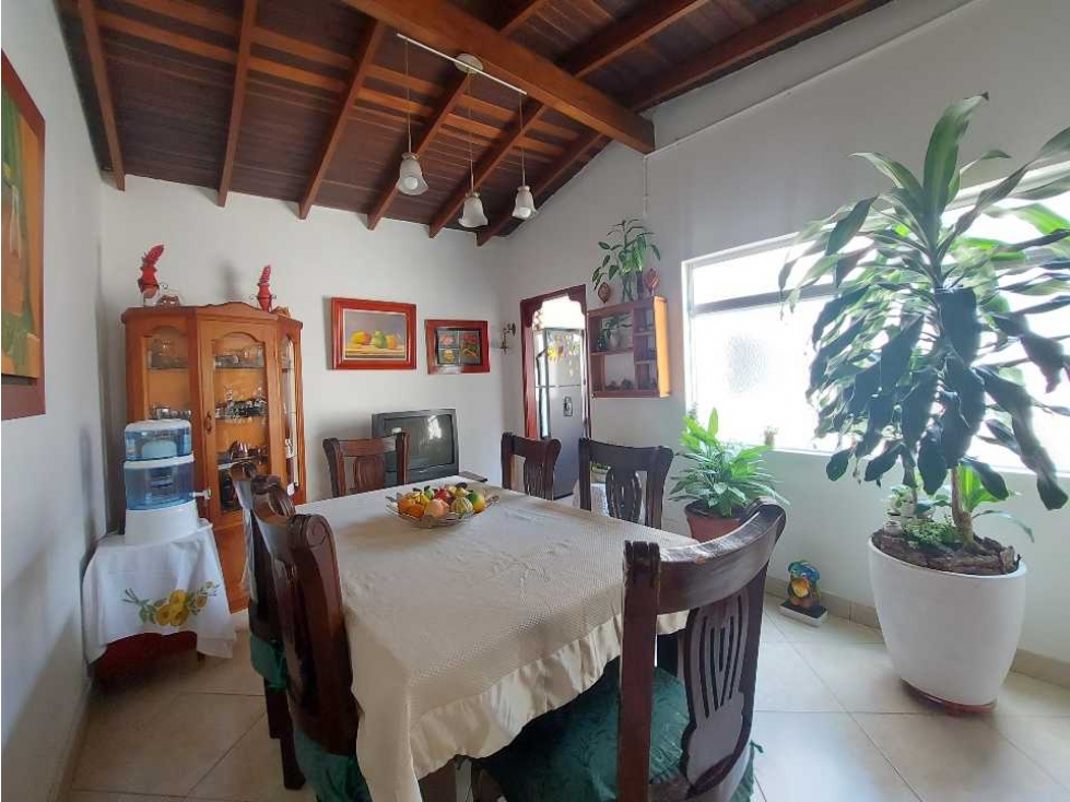 Apartamento para Inversión Airbnb en Venta | 100m², Laureles