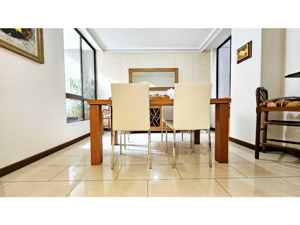 Amplio Apartamento de 165m² con Baño Turco Privado en Venta, Laureles — foto 5