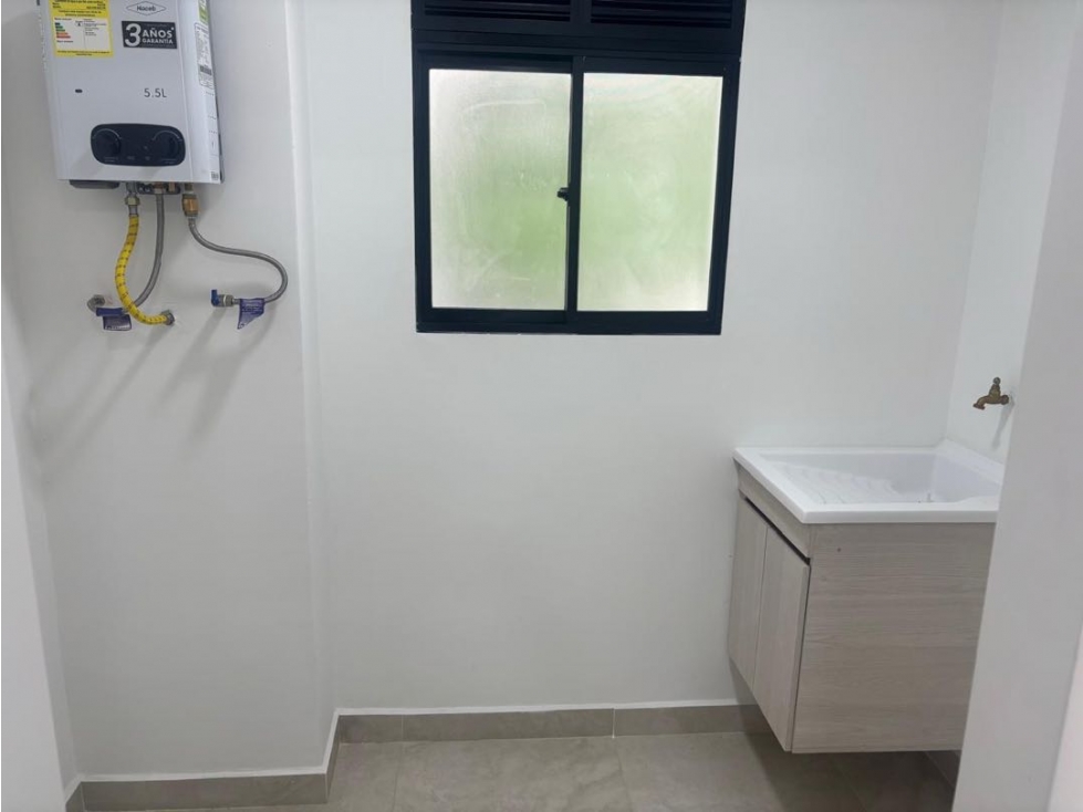 Apartamento en venta en laureles la castellana Medellín — foto 5