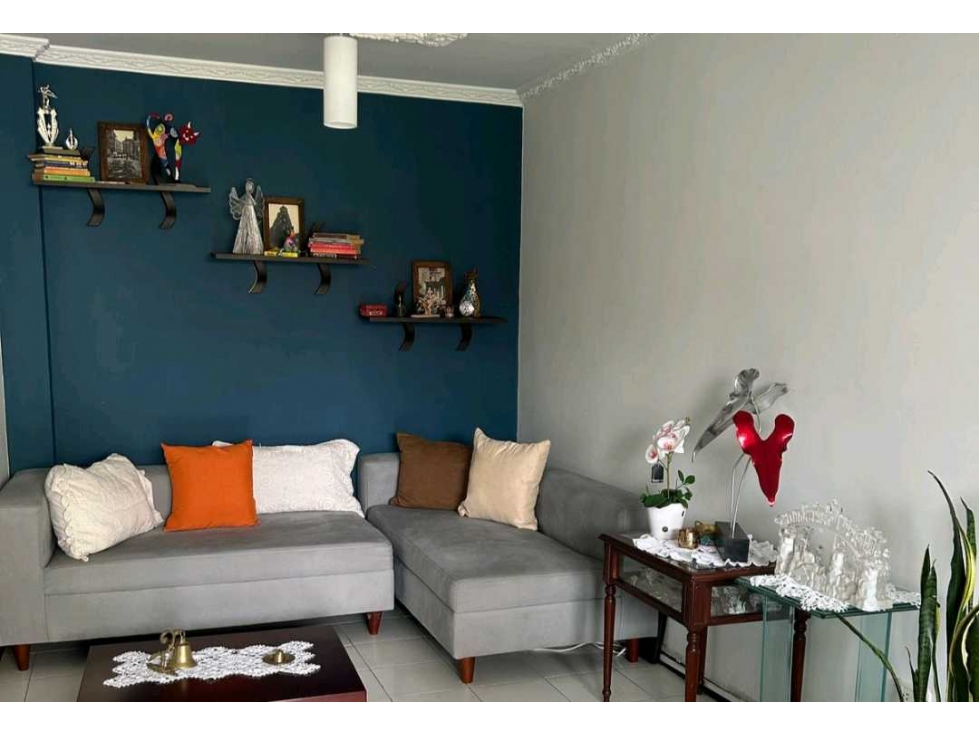 Apartamento en venta en Laureles con piscina, zona social sin ascensor — foto 2