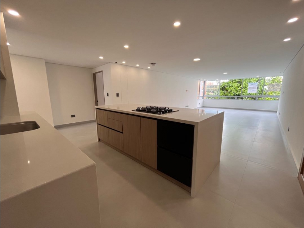 APARTAMENTO EN VENTA EN LAURELES RECIÉN REMODELADO
