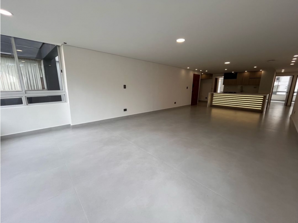APARTAMENTO EN VENTA EN LAURELES RECIÉN REMODELADO — foto 2