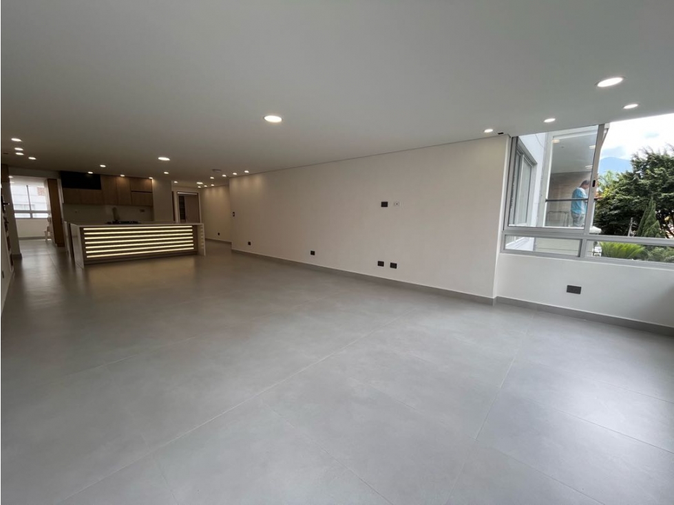 APARTAMENTO EN VENTA EN LAURELES RECIÉN REMODELADO — foto 3