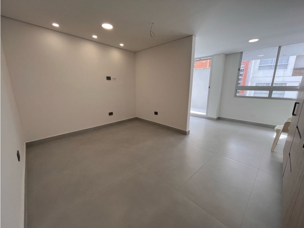 APARTAMENTO EN VENTA EN LAURELES RECIÉN REMODELADO — foto 6