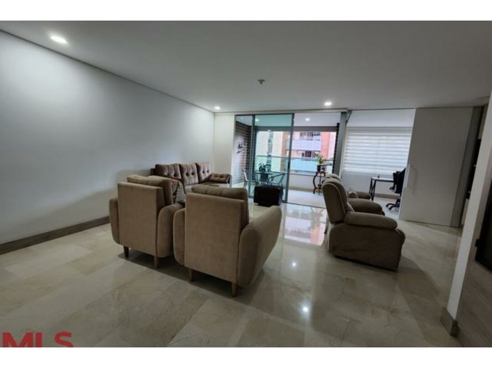 Apartamento en venta en Laureles, Medellín — foto 2