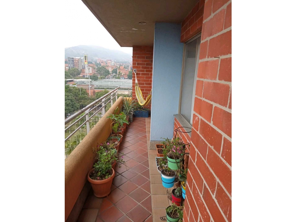 Apartamento En Venta En Laureles — foto 2