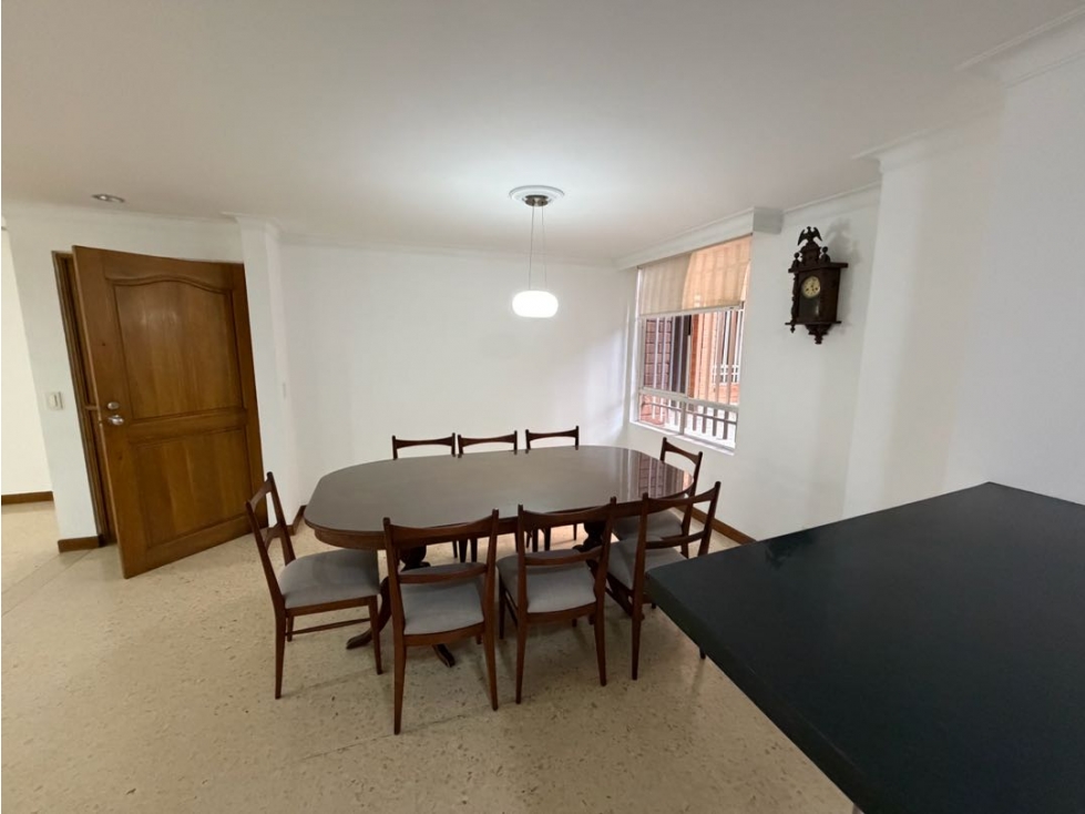 APARTAMENTO EN VENTA EN LAURELES, MUY CENTRAL!! — foto 4