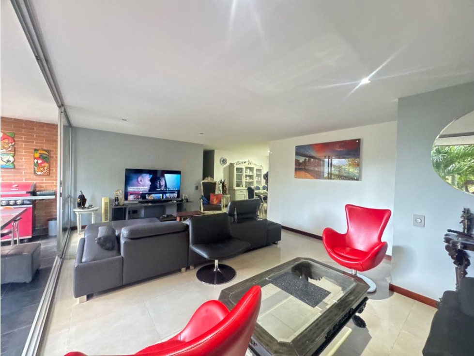 Apartamento en venta en Loma Benedictinos Envigado amplios espacios — foto 4