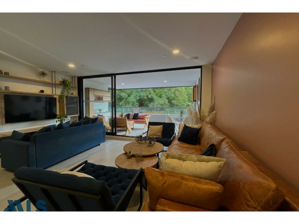 Apartamento en venta en Loma de Las Brujas, Envigado