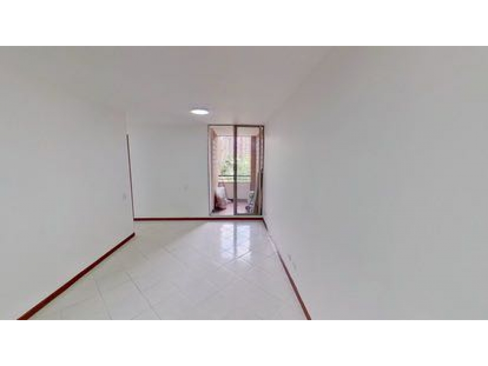 Apartamento en venta en Loma de los Bernal — foto 4