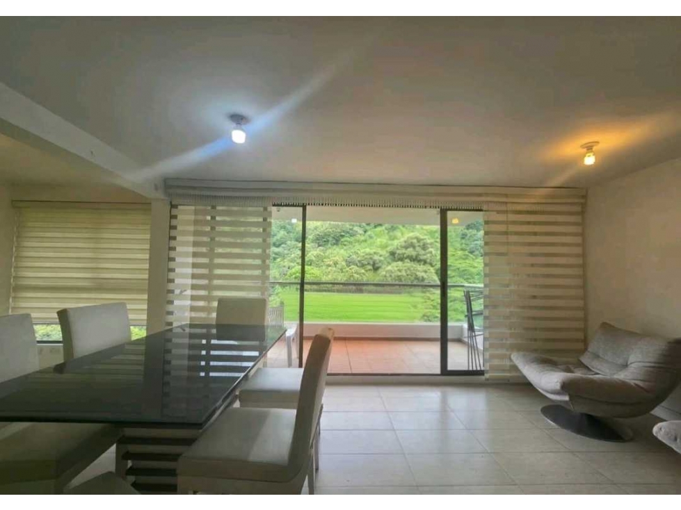 Apartamento En Venta En Loma De Los Bernal — foto 2