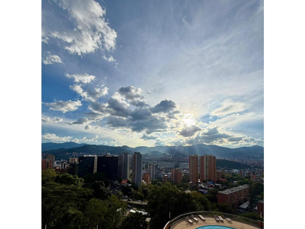 Apartamento en venta en Loma del Indio Poblado