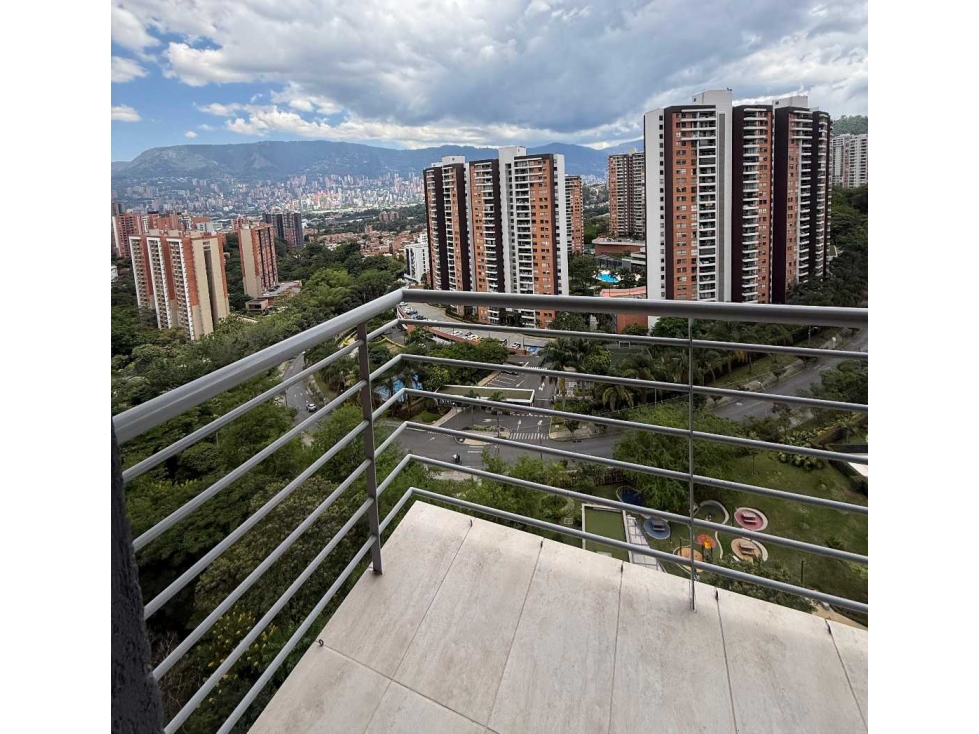 Apartamento En Venta En Loma De Los Bernal — foto 2