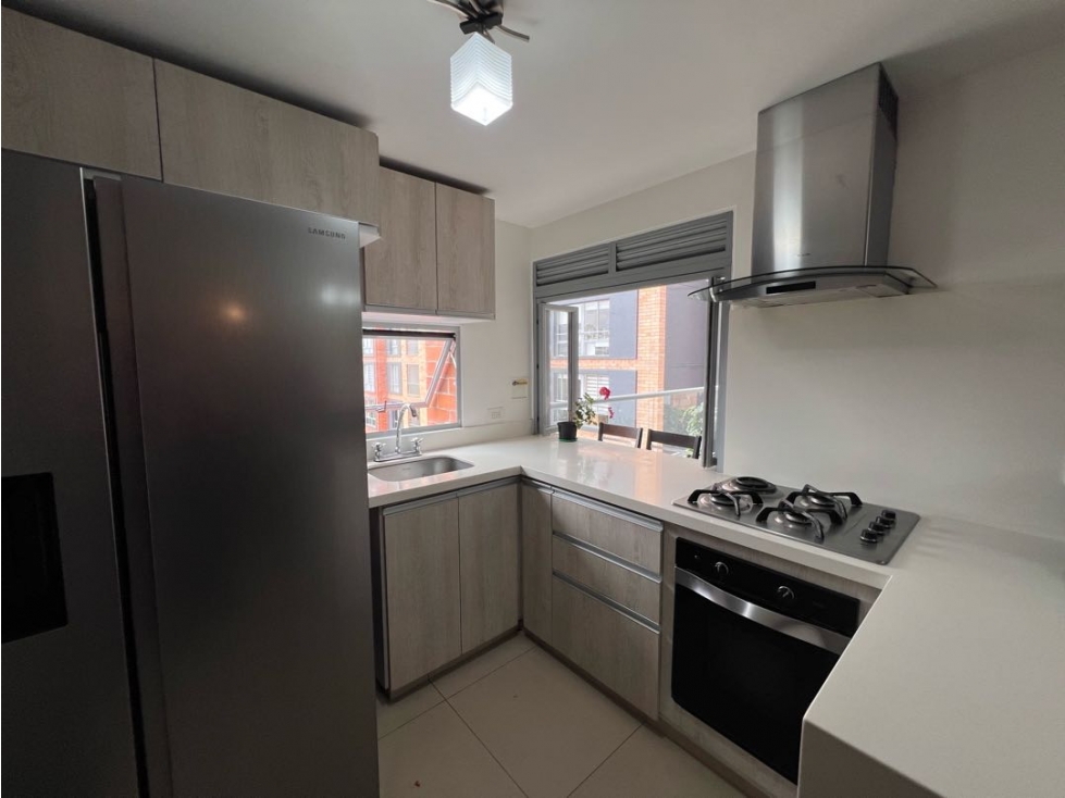 Apartamento en Venta en Loma de las Brujas, Envigado | 92 m² | 3 Hab — foto 4