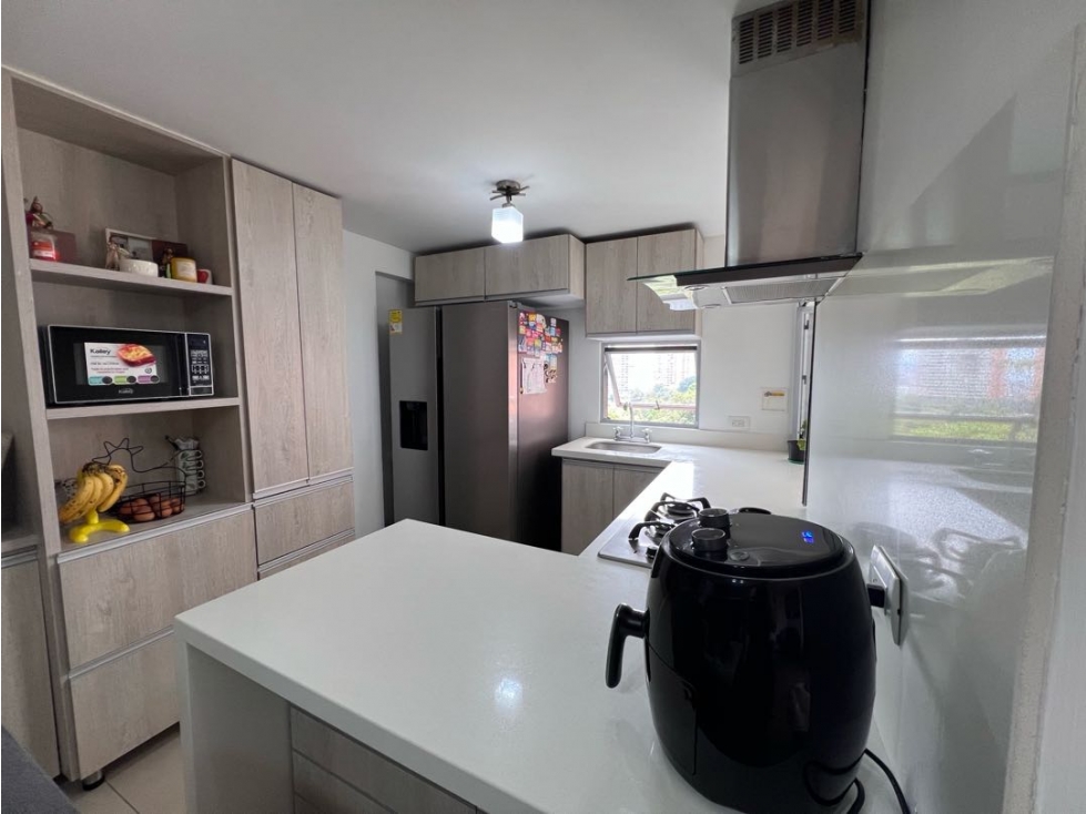 Apartamento en Venta en Loma de las Brujas, Envigado | 92 m² | 3 Hab — foto 3