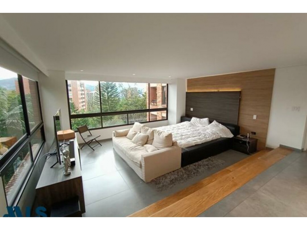 Apartamento en venta en Loma Los Gonzalez, Medellín