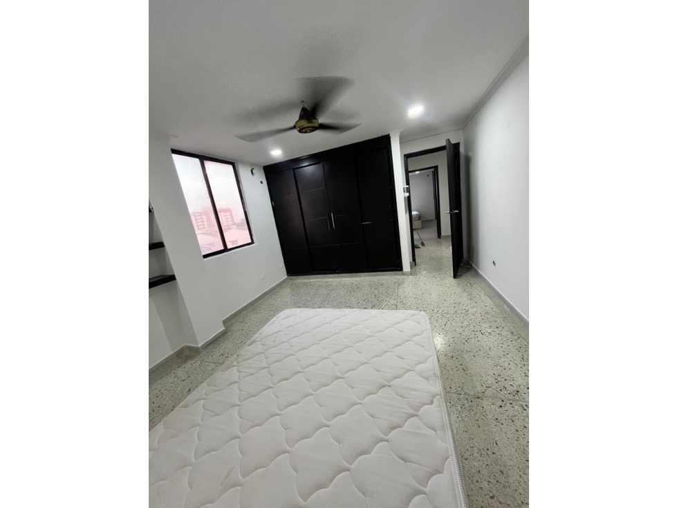 APARTAMENTO EN VENTA EN LOS ALPES — foto 2