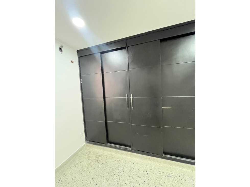 APARTAMENTO EN VENTA EN LOS ALPES — foto 4