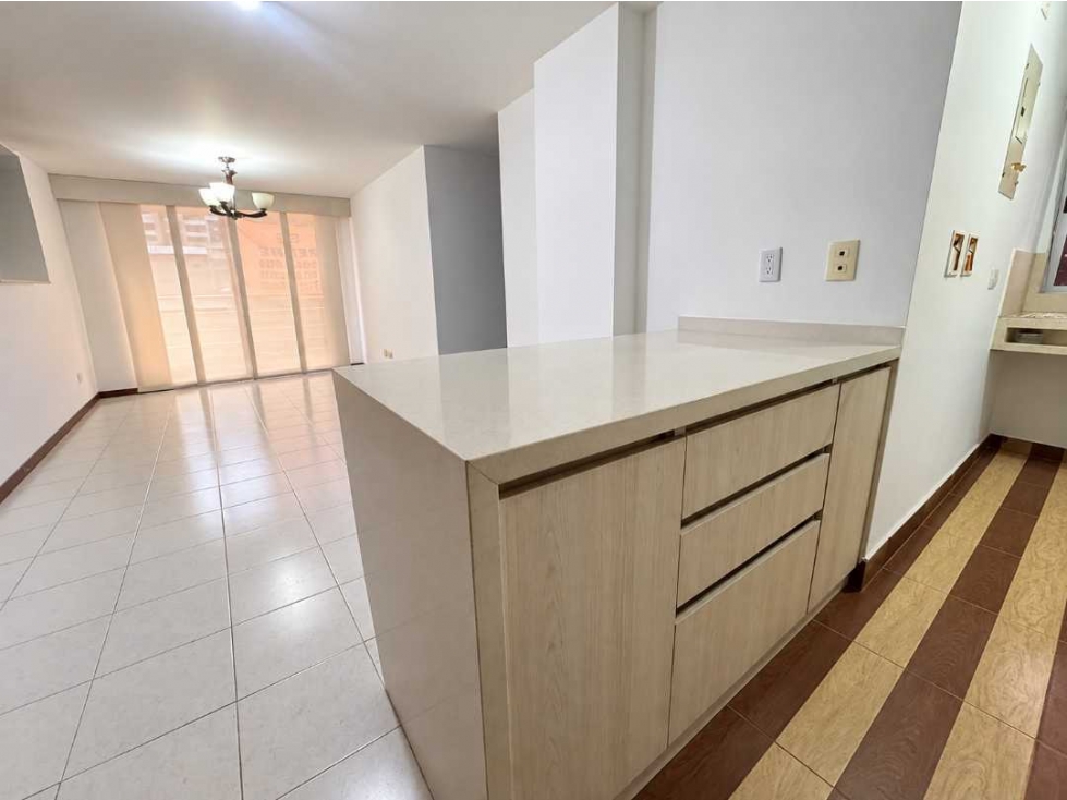 APARTAMENTO EN VENTA EN LOS COLORES — foto 2
