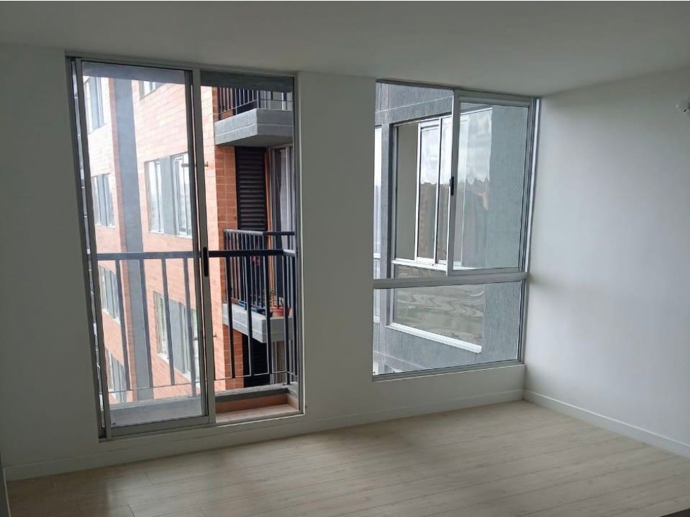 Apartamento en venta en Madrid, Azul Club Celeste 3 alcobas