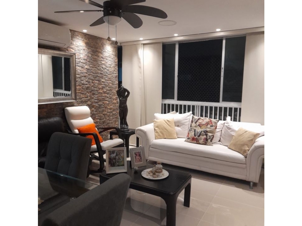 Apartamento en venta en manga sobre la cuarta avenida. Dos alcobas