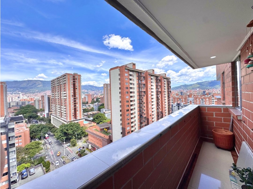 APARTAMENTO EN VENTA EN MEDELLIN - BARRIO LOS COLORES — foto 2