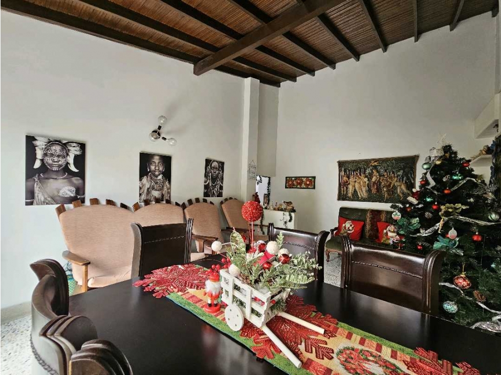 Apartamento en Venta en Conquistadores con Mezanine Independiente
