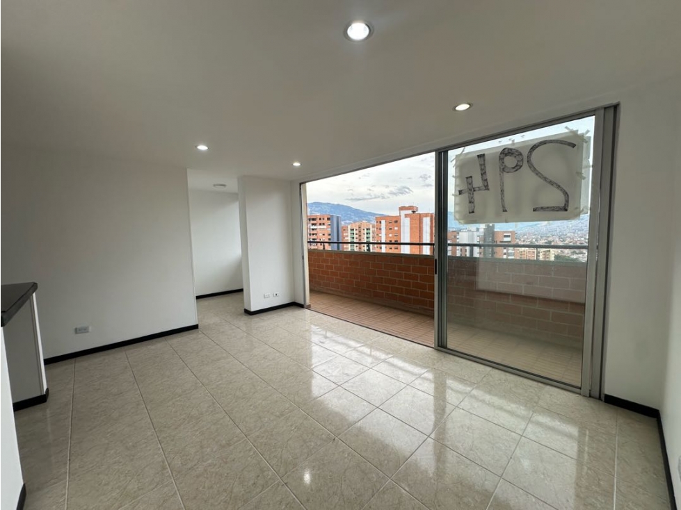 Apartamento en Venta en Medellín sector Loma los Bernal — foto 6