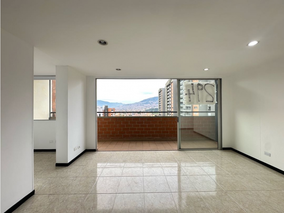 Apartamento en Venta en Medellín sector Loma los Bernal