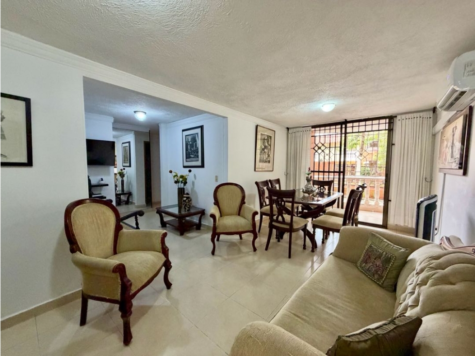 Apartamento en venta en Miramar primer piso