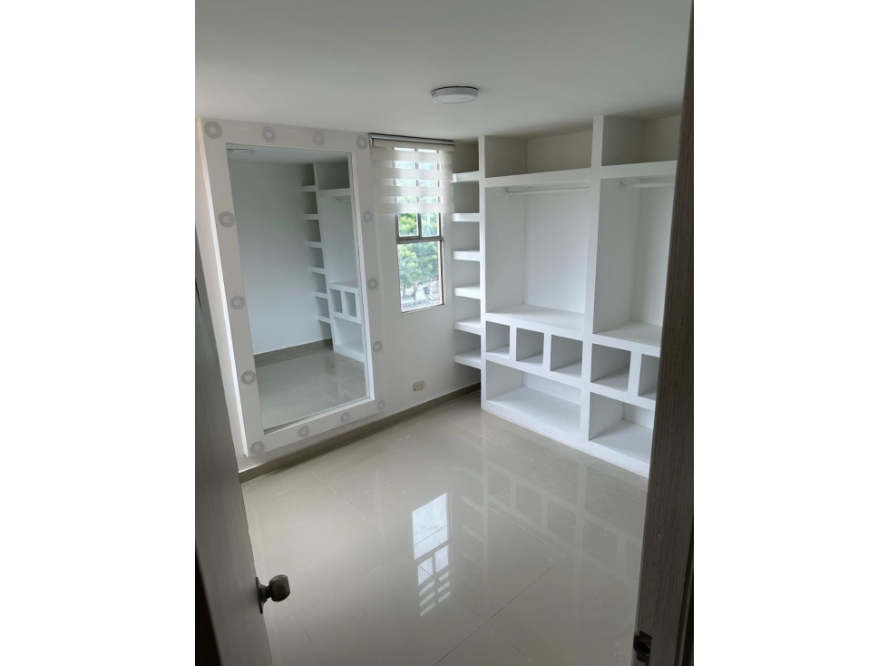 APARTAMENTO EN VENTA EN PARQUES DE BOLIVAR 1 piso 4