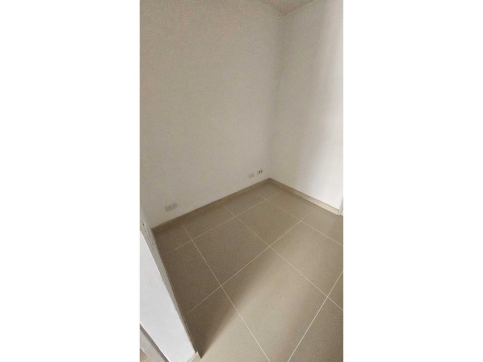 Apartamento en venta en parte plana-prados de sabaneta cerca al metro — foto 4