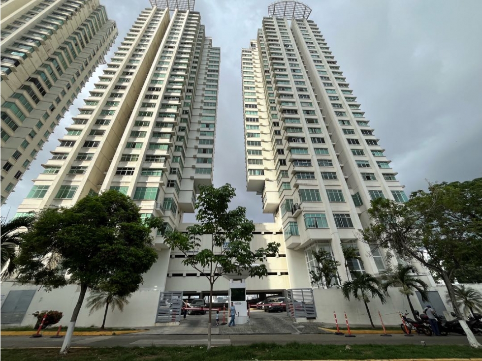 APARTAMENTO EN VENTA EN PH VIVENDI 300 EDISON PARK (C.P)