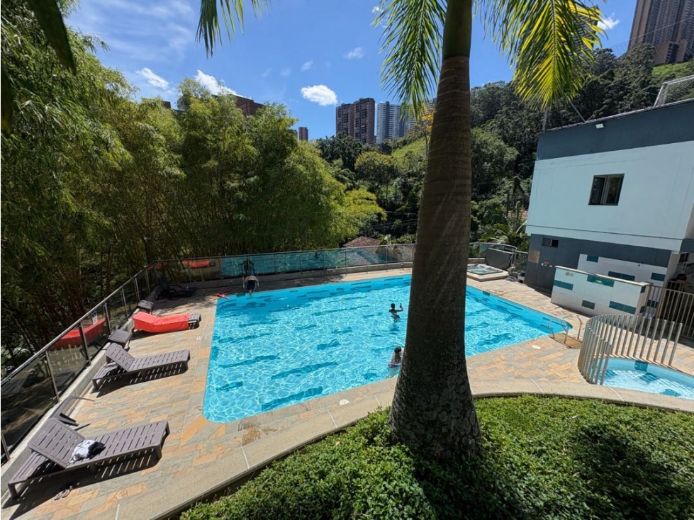 Apartamento, en Venta en Poblado