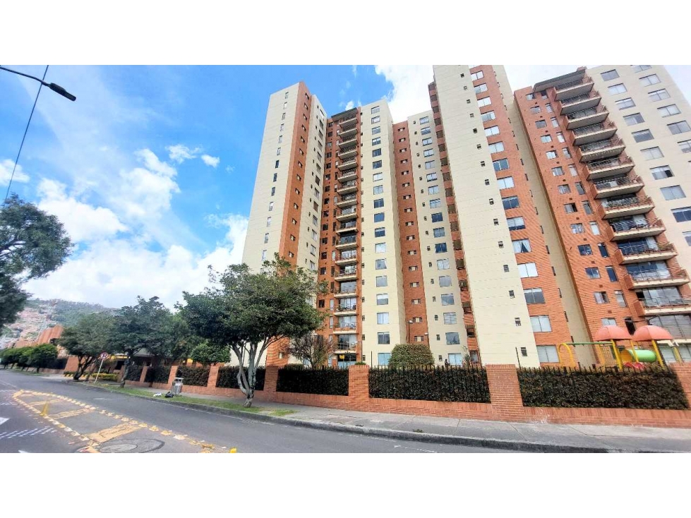 APARTAMENTO EN VENTA EN PRADERA NORTE, ALTOS DE LA PRADERA