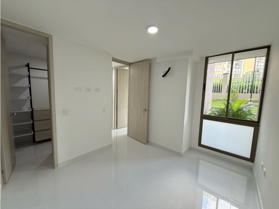 Apartamento en Arriendo en Rio Alto - 5