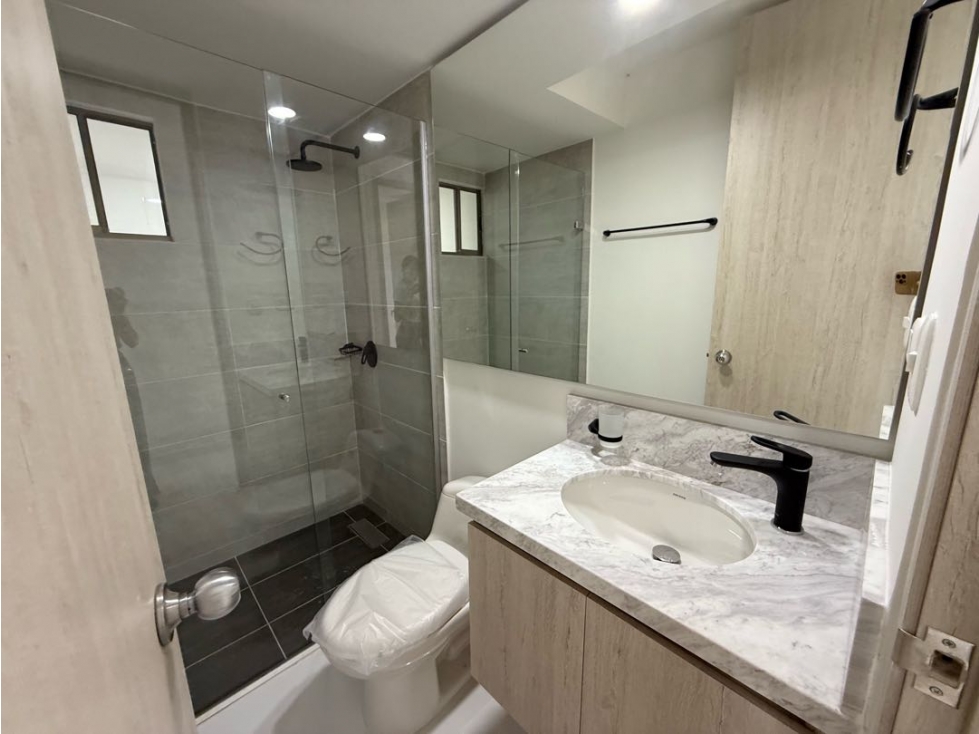 Apartamento en Arriendo en Rio Alto - 6